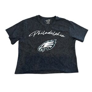 Centre by Northwest NFL Women's Philadelphia Eagles Cropped Tshirt Size M